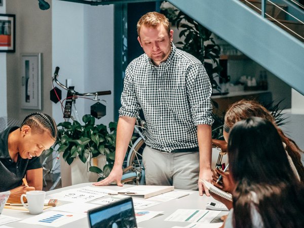 Quelles sont les conditions nécessaires pour une demande de naturalisation française par décret pour les ressortissants non européens ?